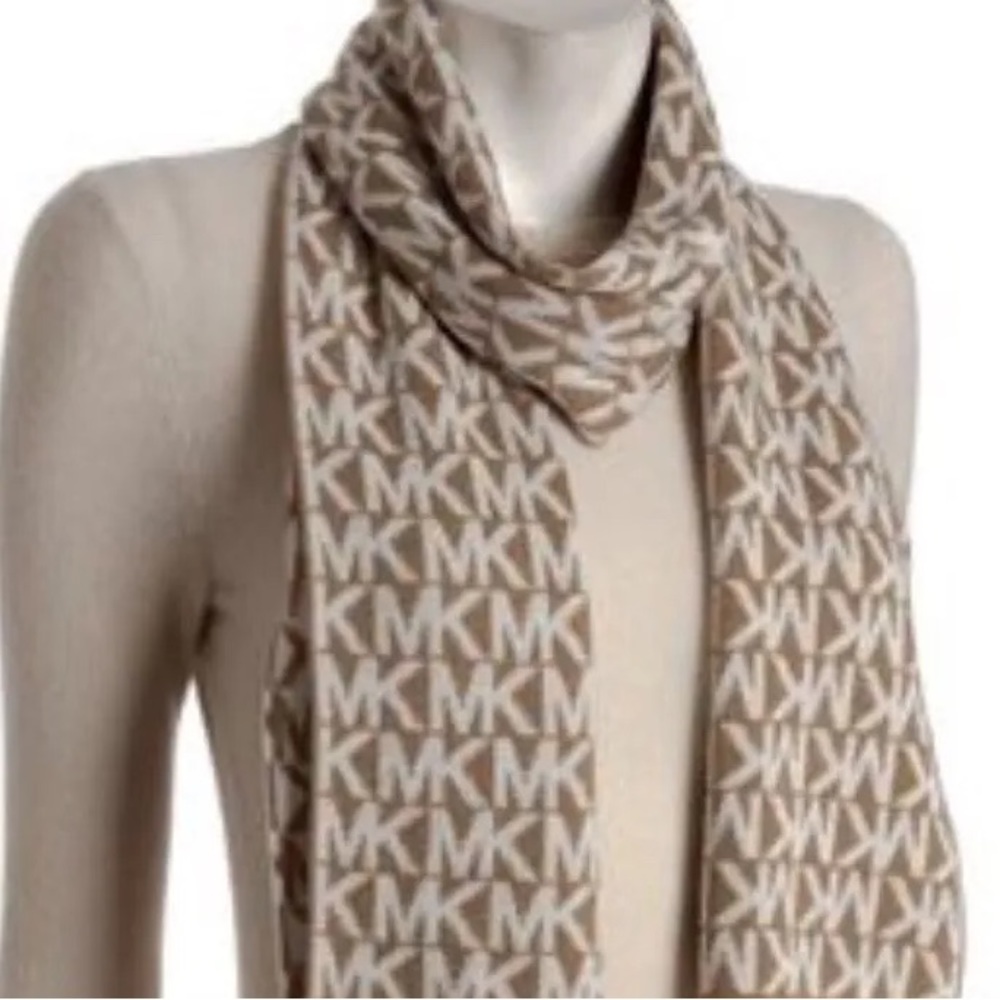 Michael Kors scarf